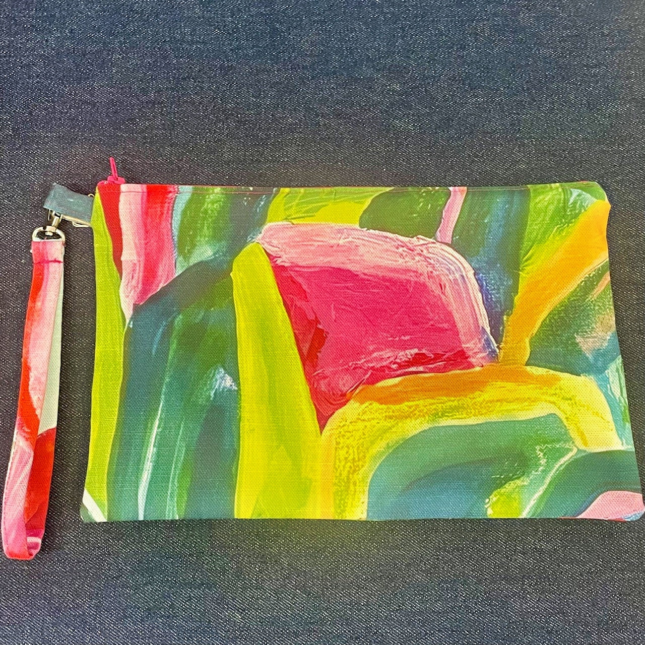 Medium Zippered Clutch Purse.